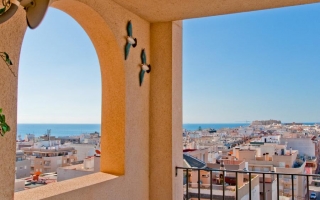 Apartamento - Alquiler larga estancia - Torrevieja - Playa de los Locos