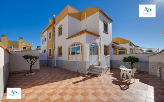 Chalet - Long Term Rentals - La Siesta, Torrevieja - La Siesta