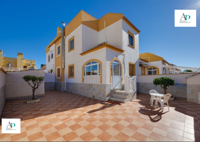 Long Term Rentals - Chalet - La Siesta, Torrevieja - La Siesta