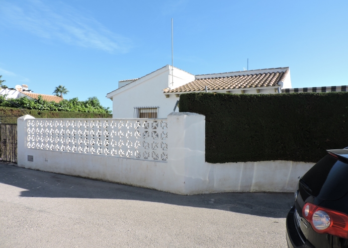 Resale - Chalet - Orihuela Costa - La Zenia