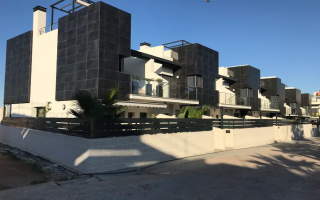 Villa - Alquiler larga estancia - Orihuela Costa - La Zenia