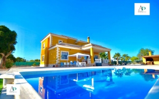 Villa - Alquiler larga estancia - Elche - Elche