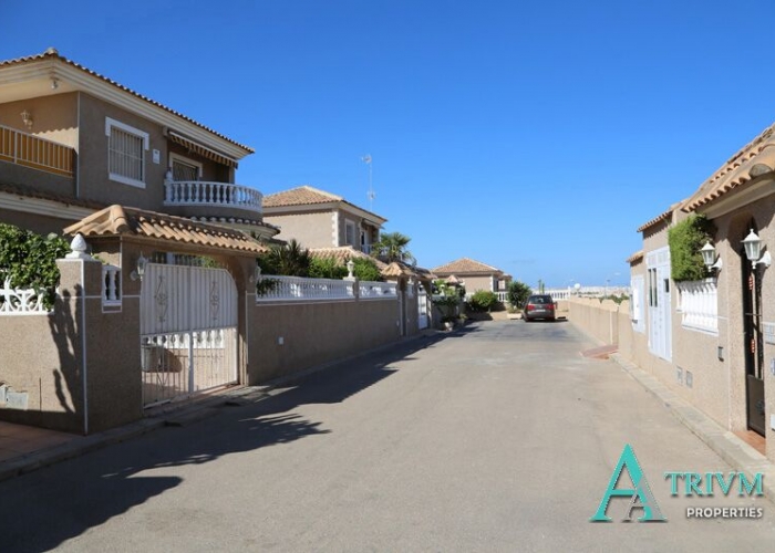 Segunda Mano - Villa Semi - Orihuela Costa - Los Altos