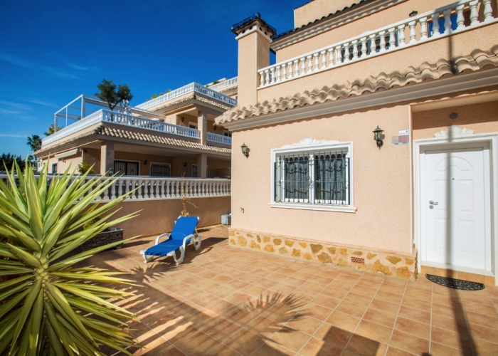 Resale - Semi Detached House - Villamartin