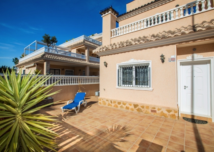 Resale - Semi Detached House - Villamartin