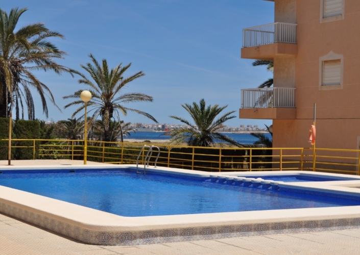 Resale - Apartment - Punta Prima