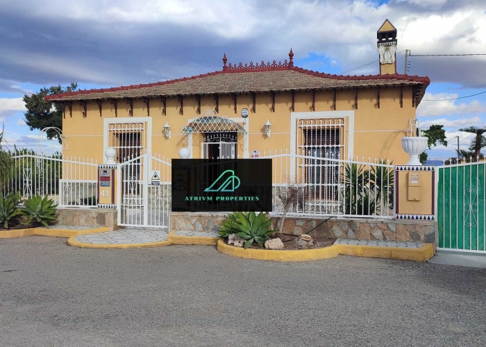 Alquiler larga estancia - Villa - Orihuela