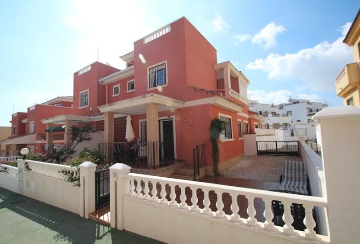 Resale - Bungalow - Orihuela Costa - Los Balcones