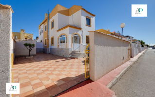 Chalet - Location - La Siesta, Torrevieja - La Siesta