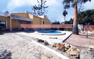 Detached Villa - Alquiler larga estancia - Orihuela Costa - La Zenia