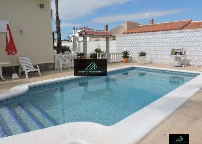 Alquiler larga estancia - Detached Villa - Torrevieja