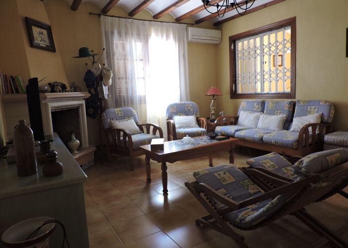 Resale - Chalet - Alicante - Playa Flamenca