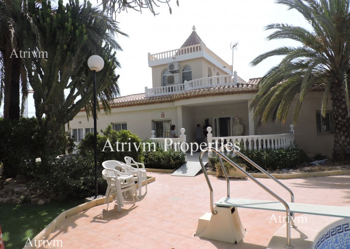 Location - Villa - Orihuela Costa - La Zenia