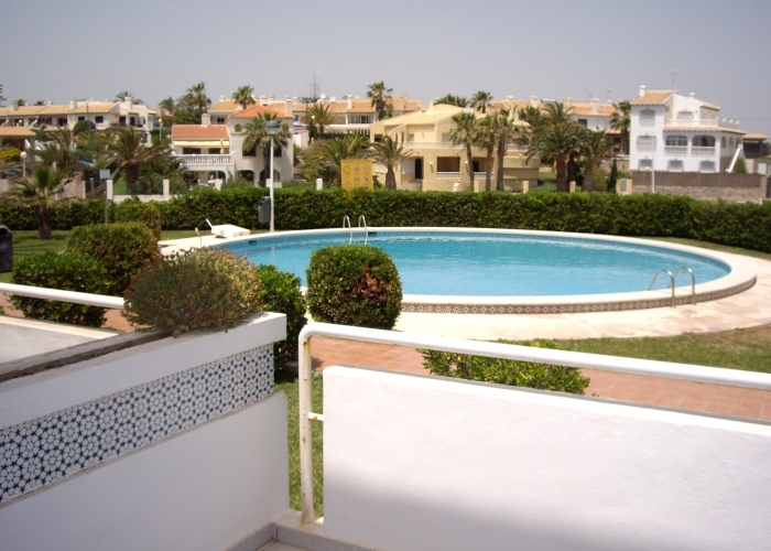 Resale - Bungalow - Orihuela Costa - Cabo Roig