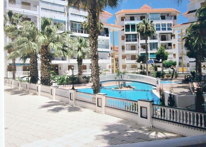 Resale - Apartment - La Mata, Torrevieja