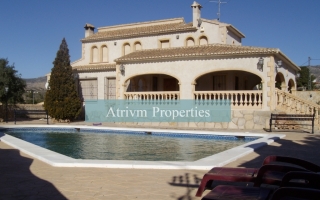 Villa - Alquiler larga estancia - Albatera - Albatera