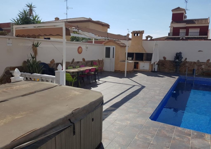 Long Term Rentals - Chalet - Torrevieja