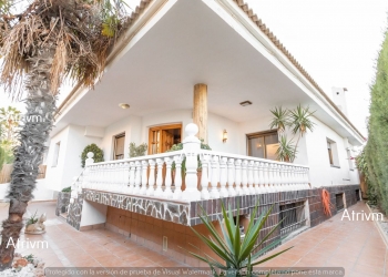 Chalet - Alquiler larga estancia - San Pedro del Pinatar - San Pedro del Pinatar