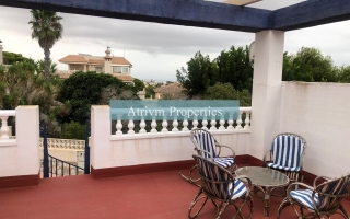 Chalet - Alquiler larga estancia - Orihuela Costa - Villamartin