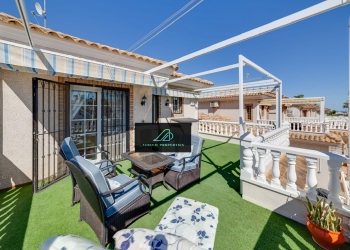 Chalet - Long Term Rentals - Orihuela Costa - La Zenia