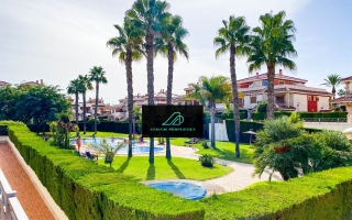 Villa - Alquiler larga estancia - Orihuela Costa - La Zenia