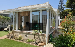 Chalet - Alquiler larga estancia - Orihuela Costa - Campoamor