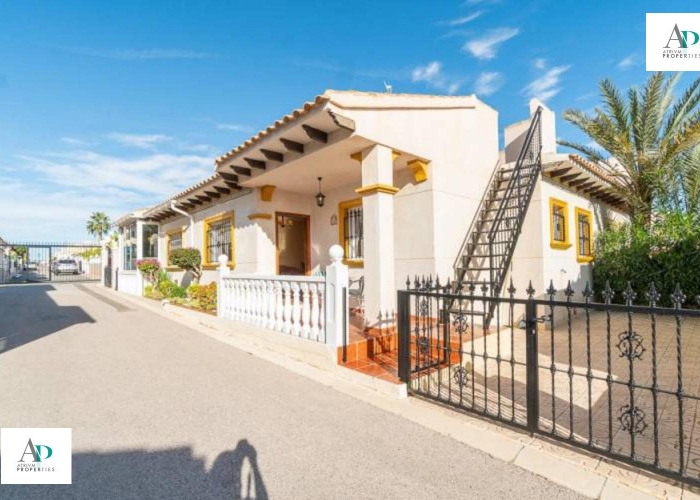 Long Term Rentals - Bungalow - Orihuela Costa - Playa Flamenca