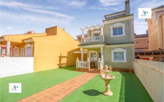Chalet - Alquiler larga estancia - Santa Pola - Gran Alacant