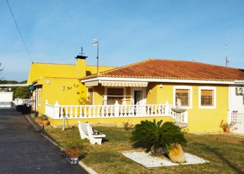 Chalet - Alquiler larga estancia - Los Balcones, Torrevieja - Los Balcones