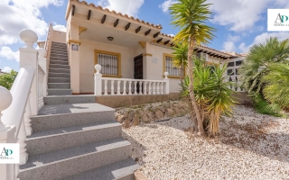 Villa - Alquiler larga estancia - Orihuela Costa - Villamartin
