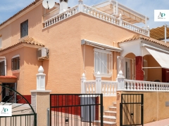 Chalet - Alquiler larga estancia - Orihuela Costa - Playa Flamenca